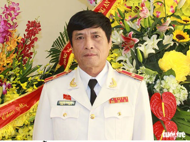 Bắt tạm giam nguyên cục trưởng Cục Cảnh sát phòng chống tội phạm công nghệ cao - Ảnh 1.