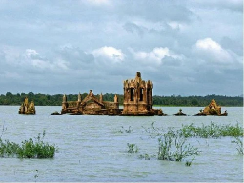 nha-tho-chim-noi-quanh-nam-JPG-5940-1380