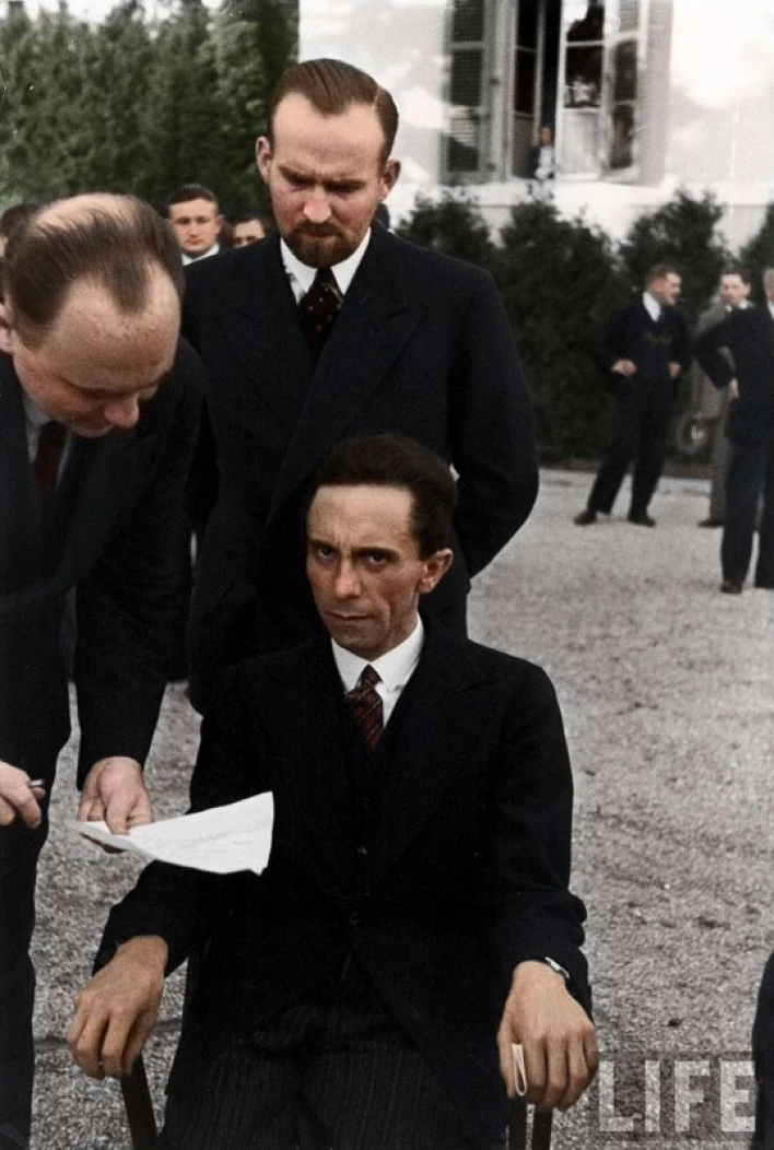  photographer Alfred Eisenstaedt after finding out he’s Jewish, 1933...