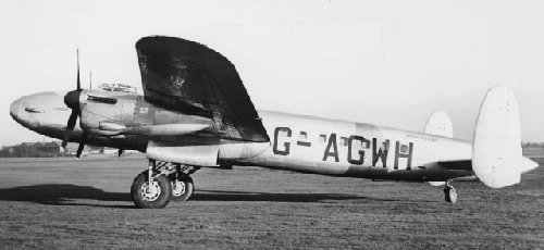 Máy bayStar Dust củahãng hàng không British South American Airways (BSAA). Ảnh: Wikipedia Máy bayStar Dust củahãng hàng không British South American Airways (BSAA). Ảnh: Wikipedia