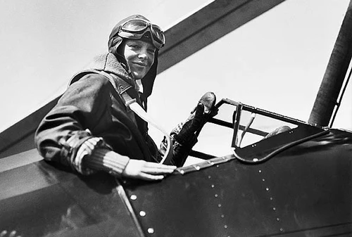 Nữ phi công người Mỹ Amelia Earhart. Ảnh:thebroadside Nữ phi công người Mỹ Amelia Earhart. Ảnh:thebroadside