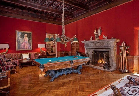 Phòng chơi billard đậm phong cách cổ điển.