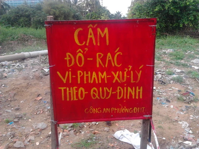 Những dòng kênh đen trong lòng thành phố ảnh 6