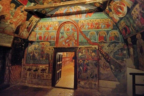 Những đóa hồng lặng lẽ ở Bulgaria ảnh 5 Những đóa hồng lặng lẽ ở Bulgaria ảnh 5