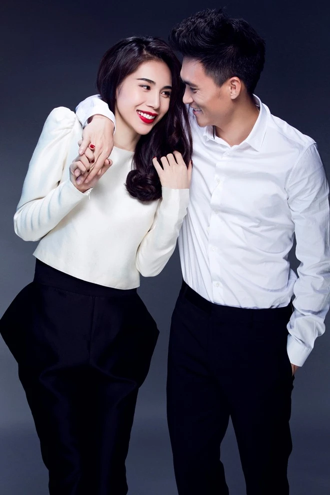 Sau khi sinh con, Thủy Tiên là cái tên khá đắt show của làng nhạc Việt. Tuy nhiên, cô không nhận lời bay show nhiều vì muốn dành thời gian chăm sóc cho bé Bánh Gạo để Công Vinh yên tâm khi thi đấu xa nhà. f