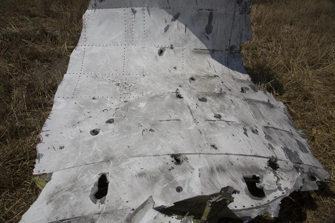 Những hình ảnh chứng minh MH17 đã bị bắn bằng tên lửa ảnh 2 Những hình ảnh chứng minh MH17 đã bị bắn bằng tên lửa ảnh 2