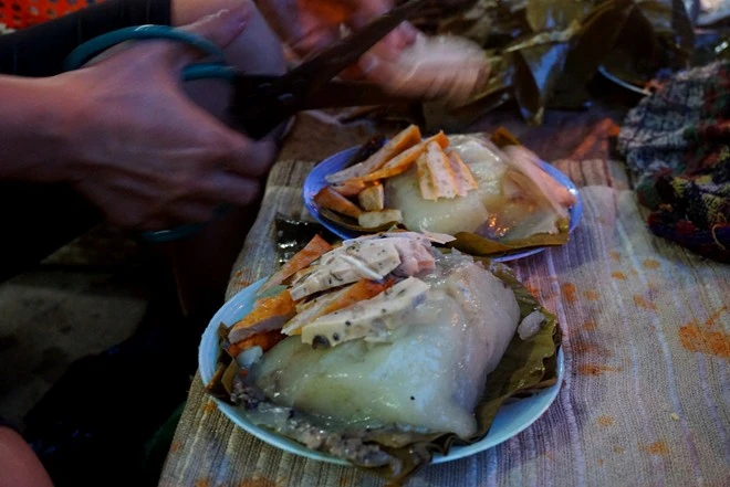 Hàng bánh giò 4 tiếng bán 500 chiếc ở Hà Nội (2)