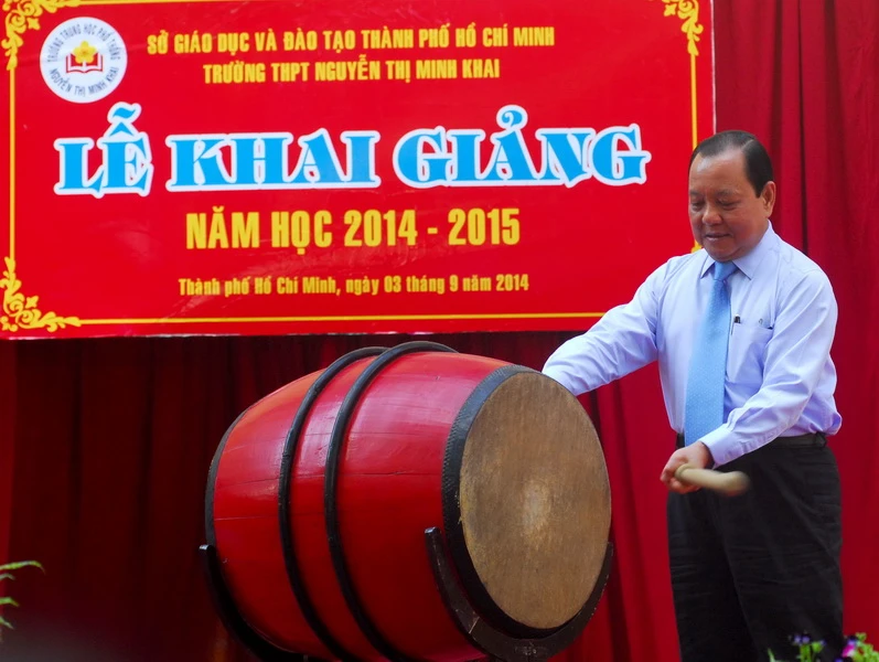 TP.HCM hân hoan khai giảng năm học mới ảnh 5 TP.HCM hân hoan khai giảng năm học mới ảnh 5