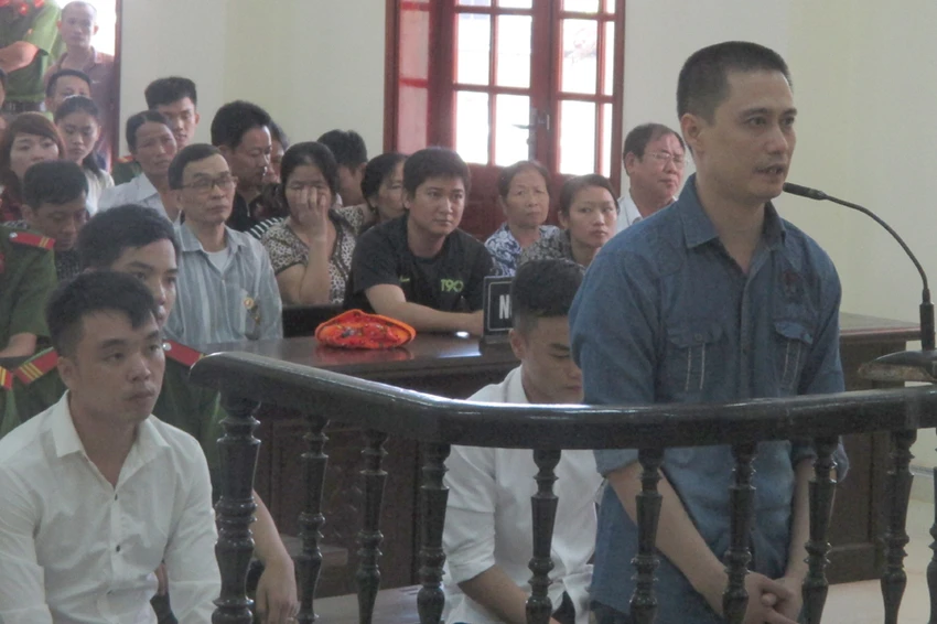 Nổ súng quân dụng gây chết người ảnh 2 Nổ súng quân dụng gây chết người ảnh 2