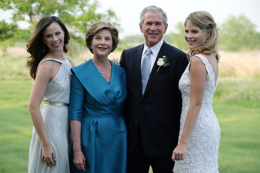 Con gái ông Bush từng mong cha tranh cử... thất bại ảnh 2