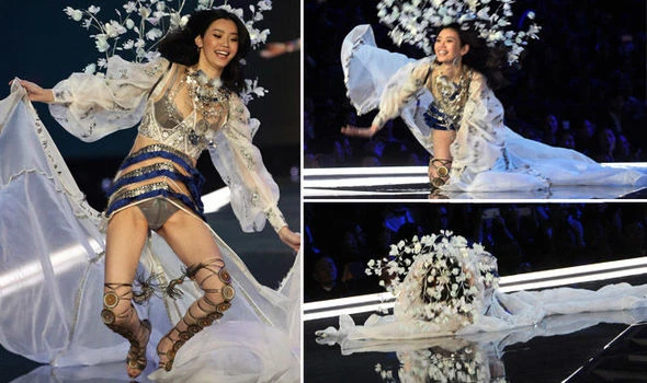 Siêu mẫu Trung Quốc 'vồ ếch' tại Victoria's Secret show ảnh 2 Siêu mẫu Trung Quốc 'vồ ếch' tại Victoria's Secret show ảnh 2