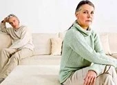 Bị chồng ly hôn hơn 20 năm mà không biết