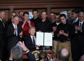 Ông Trump ký sắc lệnh bỏ quy định khí hậu của ông Obama