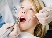 Hơn 1.200 học sinh có nguy cơ nhiễm HIV vì khám răng ở trường