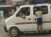 Bắt giam tài xế để học sinh đu ngoài xe vì quá chật