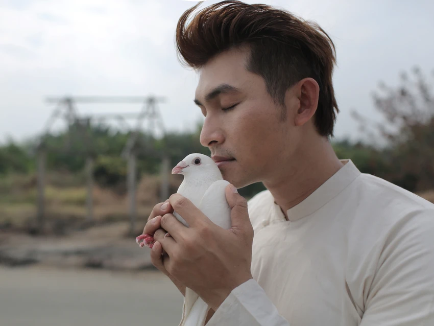 Album Da vàng của Trịnh lần đầu tiên phát hành trong nước sau 41 năm ảnh 1 Album Da vàng của Trịnh lần đầu tiên phát hành trong nước sau 41 năm ảnh 1