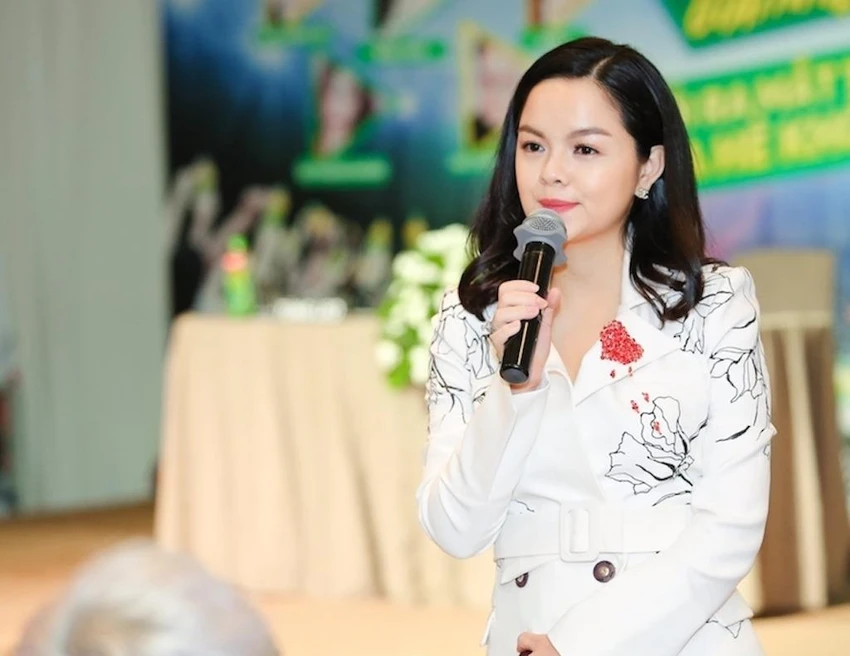 Ca sĩ Phạm Quỳnh Anh 