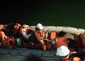 Cứu 8 thuyền viên bị nạn trên vùng biển Quy Nhơn