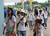 Hàng ngàn khách 'chen chân' du xuân đảo Lý Sơn