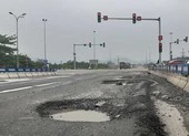 Cao tốc Đà Nẵng - Quảng Ngãi lại hư hỏng