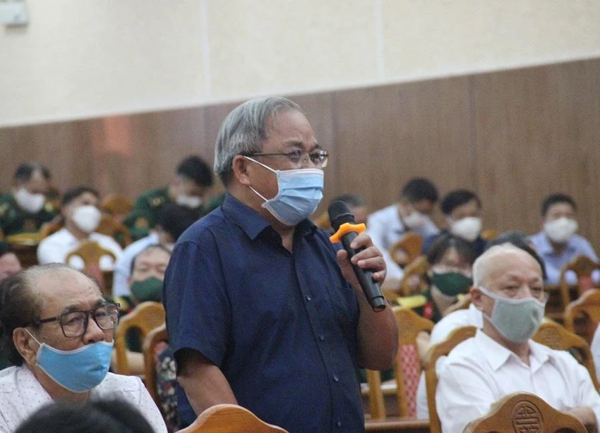 Nhiều cử tri tại Đà Nẵng băn khoăn khi việc sửa Luật Đất đai mất quá nhiều thời gian. Ảnh: TẤN VIỆT Nhiều cử tri tại Đà Nẵng băn khoăn khi việc sửa Luật Đất đai mất quá nhiều thời gian. Ảnh: TẤN VIỆT