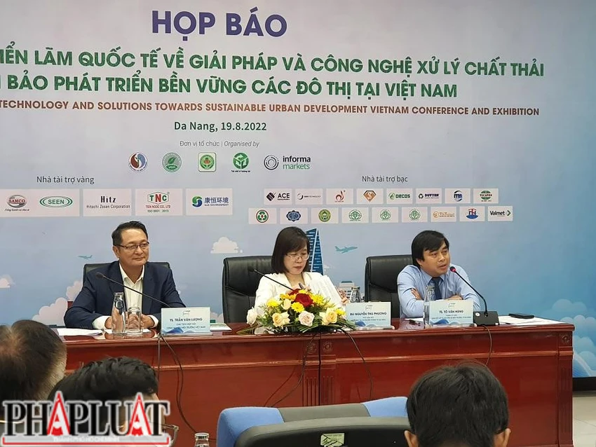Buổi họp báo do Sở TN&MT Đà Nẵng tổ chức sáng 19-8. Ảnh: TẤN VIỆT Buổi họp báo do Sở TN&MT Đà Nẵng tổ chức sáng 19-8. Ảnh: TẤN VIỆT