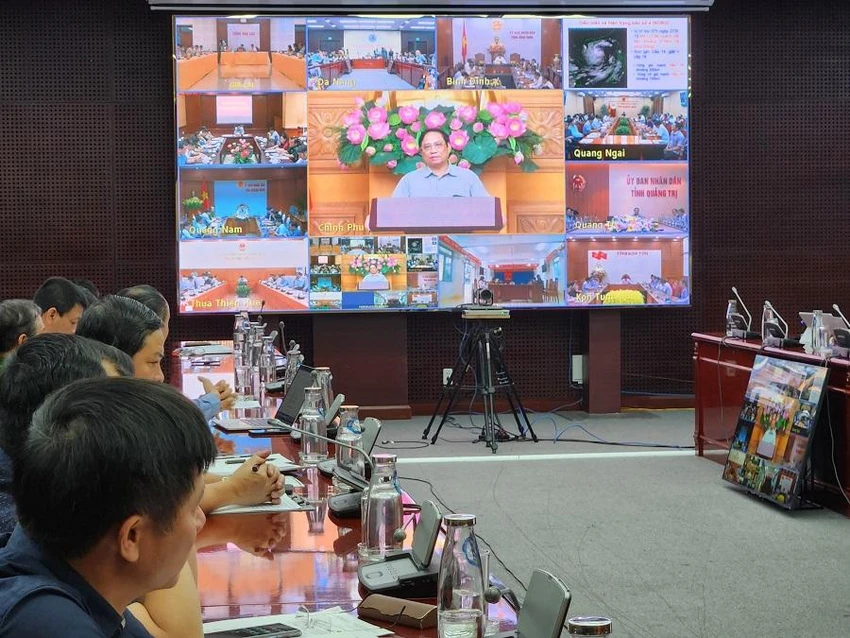 Thủ tướng Phạm Minh Chính chỉ đạo sẵn sàng cho tình huống "cao hơn một cấp". Ảnh: TẤN VIỆT Thủ tướng Phạm Minh Chính chỉ đạo sẵn sàng cho tình huống "cao hơn một cấp". Ảnh: TẤN VIỆT