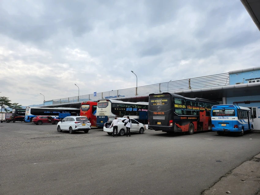Đà Nẵng báo động tình trạng các xe kinh doanh vận tải chạy quá tốc độ nhiều lần trong tháng 4-2023. Ảnh: TẤN VIỆT Đà Nẵng báo động tình trạng các xe kinh doanh vận tải chạy quá tốc độ nhiều lần trong tháng 4-2023. Ảnh: TẤN VIỆT