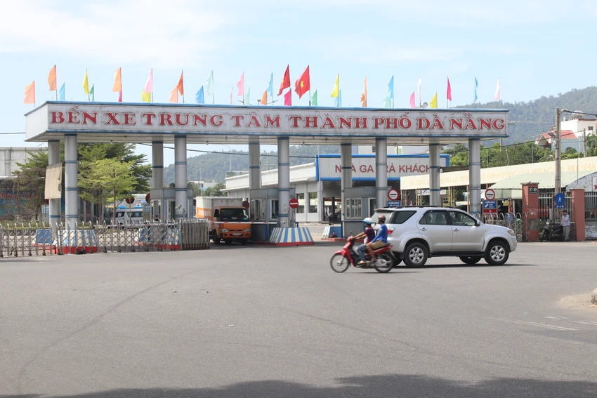 Bến xe trung tâm TP Đà Nẵng. Ảnh: TẤN VIỆT Bến xe trung tâm TP Đà Nẵng. Ảnh: TẤN VIỆT