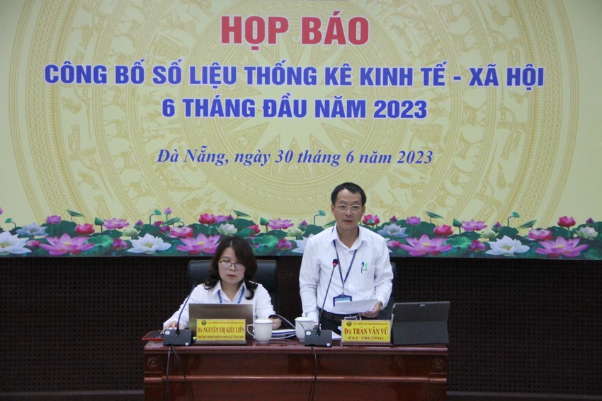 Cục Thống kê TP Đà Nẵng công bố số liệu tình hình kinh tế - xã hội 6 tháng đầu năm 2023. Ảnh: TẤN VIỆT Cục Thống kê TP Đà Nẵng công bố số liệu tình hình kinh tế - xã hội 6 tháng đầu năm 2023. Ảnh: TẤN VIỆT
