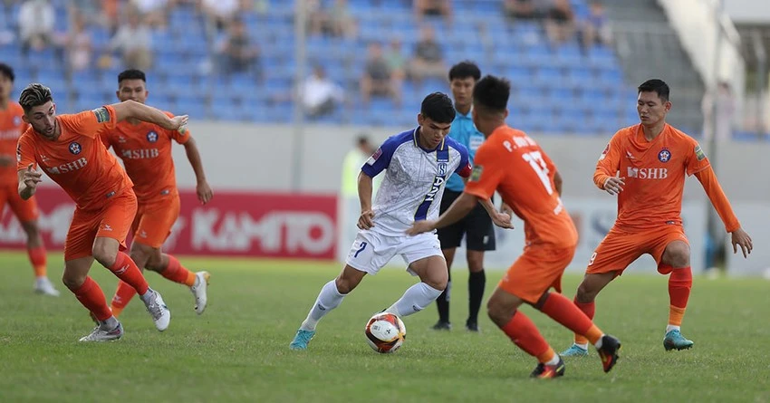 SHB Đà Nẵng xuống hạng sau khi V-League 2023 kết thúc. Ảnh: VPF SHB Đà Nẵng xuống hạng sau khi V-League 2023 kết thúc. Ảnh: VPF