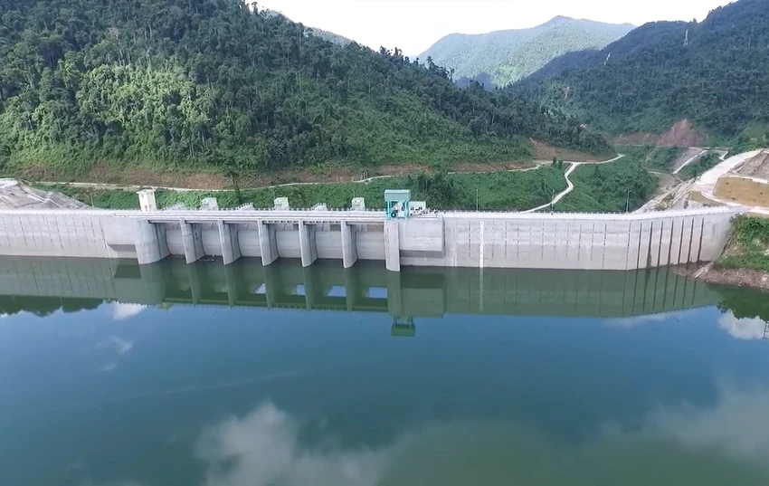 Một hồ thủy điện trên lưu vực sông Vu Gia - Thu Bồn. Ảnh: STNMT vu gia thu bồn