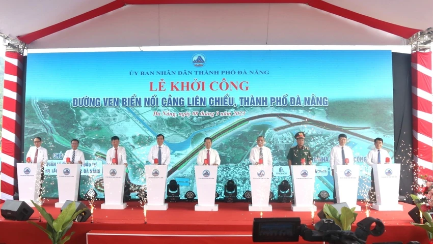 Đà Nẵng khởi công dự án Đường ven biển nối cảng Liên Chiểu. Ảnh: TẤN VIỆT cảng liên chiểu