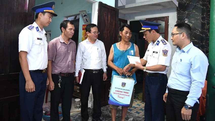 cảnh sát biển học bổng đà nẵng iuu