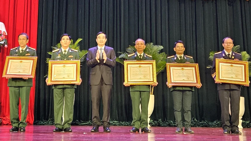 can-bo-quan-doi-nghi-huu-da-nang-9969.jpg