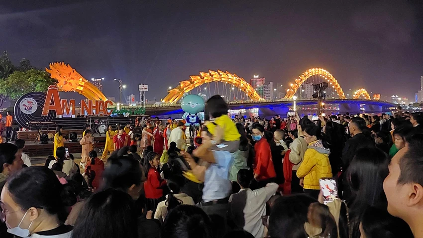 don-nam-moi-2024-da-nang-2-6952.jpg