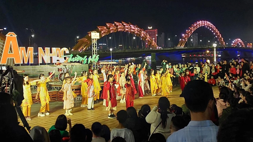 don-nam-moi-2024-da-nang-5-8009.jpg