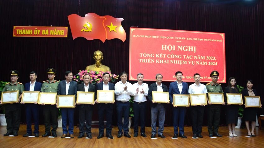 quy-che-dan-chu-o-co-so-da-nang-1-602.jpg