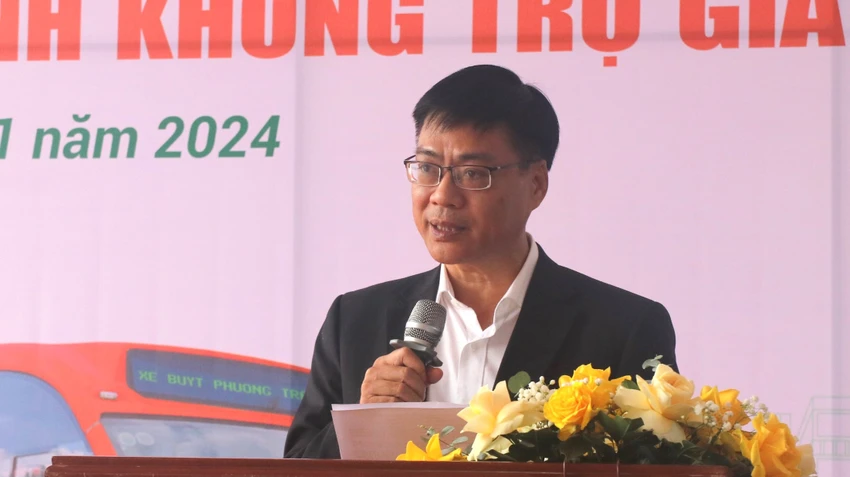 xe buýt không trợ giá đặng nam sơn đà nẵng