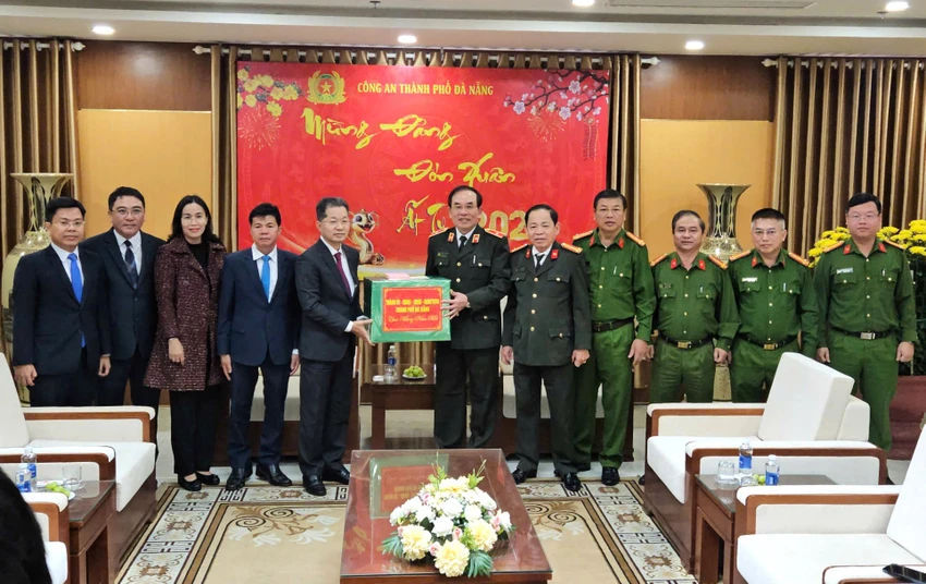 nguyễn văn quảng chúc tết