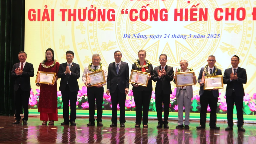 ba-me-viet-nam-anh-hung-1.JPG