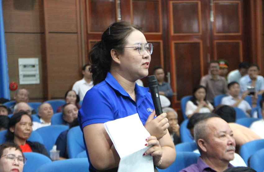 người hoạt động không chuyên trách cấp xã