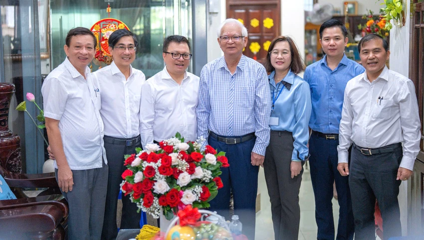 pho-truong-ban-tuyen-giao-va-dan-van-trung-uong-2.jpg