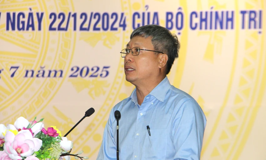 bo-truong-nguyen-manh-hung.JPG