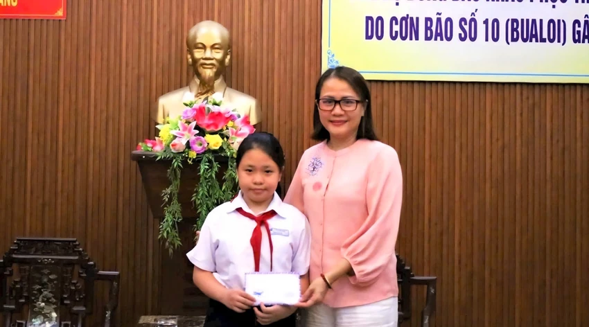 Đồng bào bão lụt