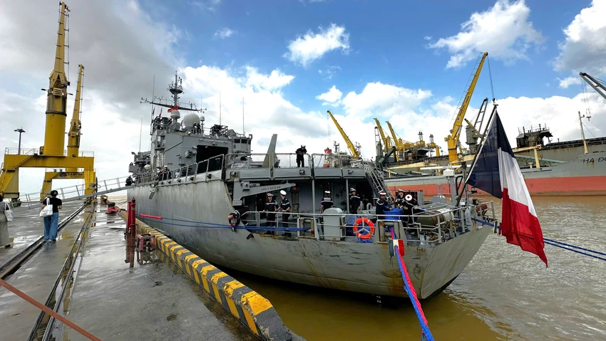 tau-tuan-duong-2.jpg