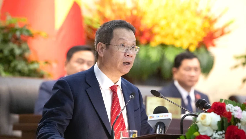 nguyen-manh-hung-2.jpg