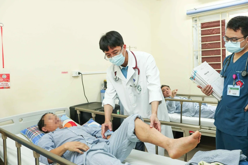 đột quỵ não.jpg