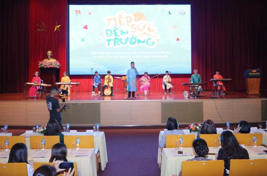 quỹ vì trẻ khuyết tật.JPG