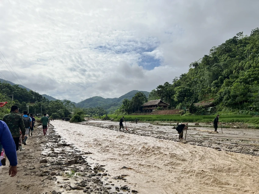 thôn làng nủ 2.jpg